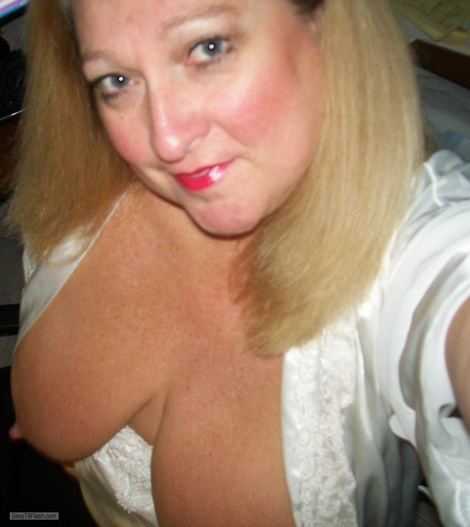 Tit Flash: My Extremely Big Tits (Selfie) - Topless KTX from United States